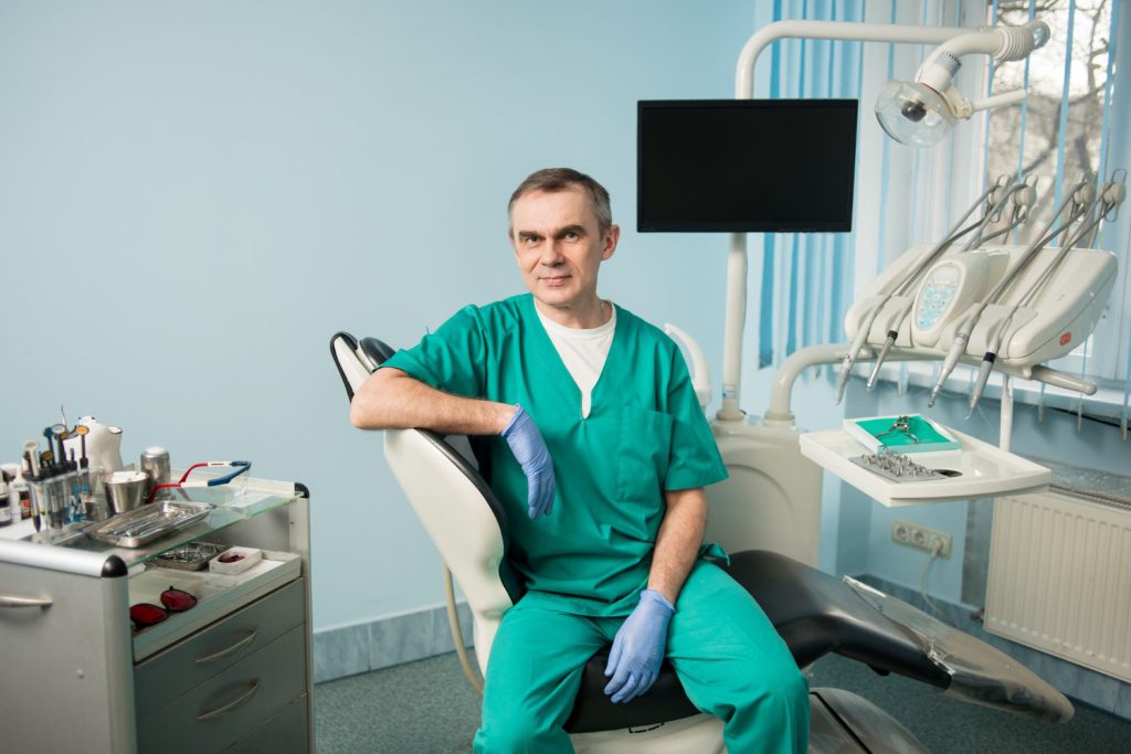 Efektywna endodoncja przynosi wiele korzyści dla pacjentów