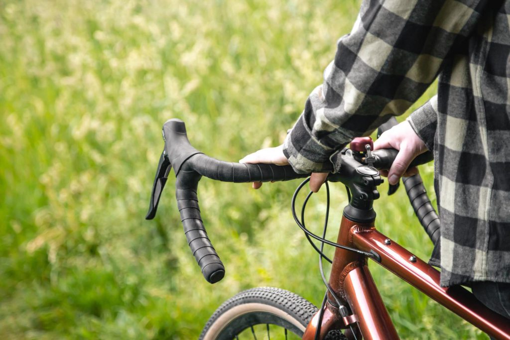 Jazda na rowerze to nie tylko przyjemność i sposób na aktywne spędzanie czasu, ale również poważne wyzwanie dla bezpieczeństwa