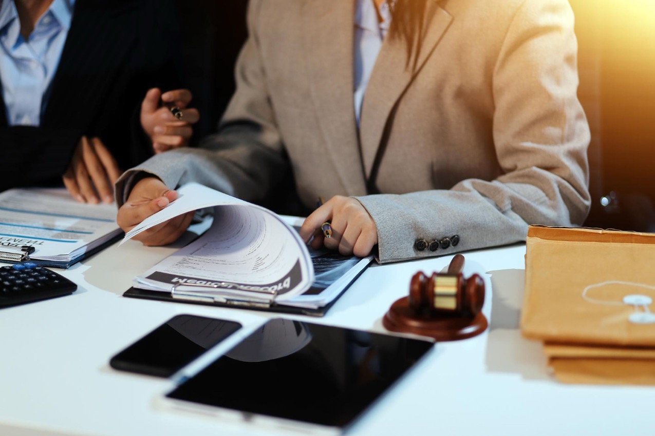 Wszystko, co musisz wiedzieć o obowiązkowym ubezpieczeniu OC dla radców prawnych